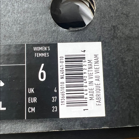 New In Box Sorel Black Ella II Women's Sandal - Picture 7 of 7